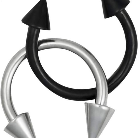 Spiked Horseshoe Ring Hoop 16g 8mm 5/16" Lip Nose - Picture 9 of 10